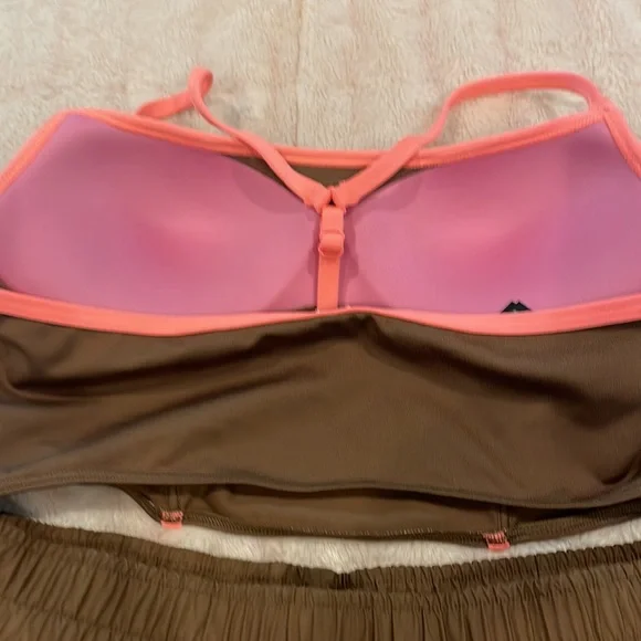 Victoria Secret active set. - Picture 3 of 8